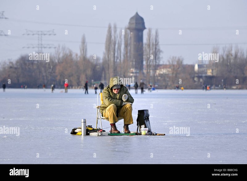 Read more about the article Eiskalte Entspannung inmitten Deutschlands: Der perfekte Winterausflug auf dem Eisklettern